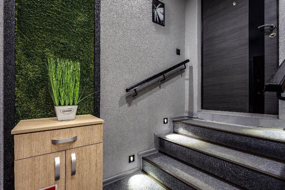The Cube Rooms Lviv Dış mekan fotoğraf